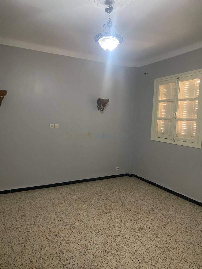 Location Appartement F4 Kouba