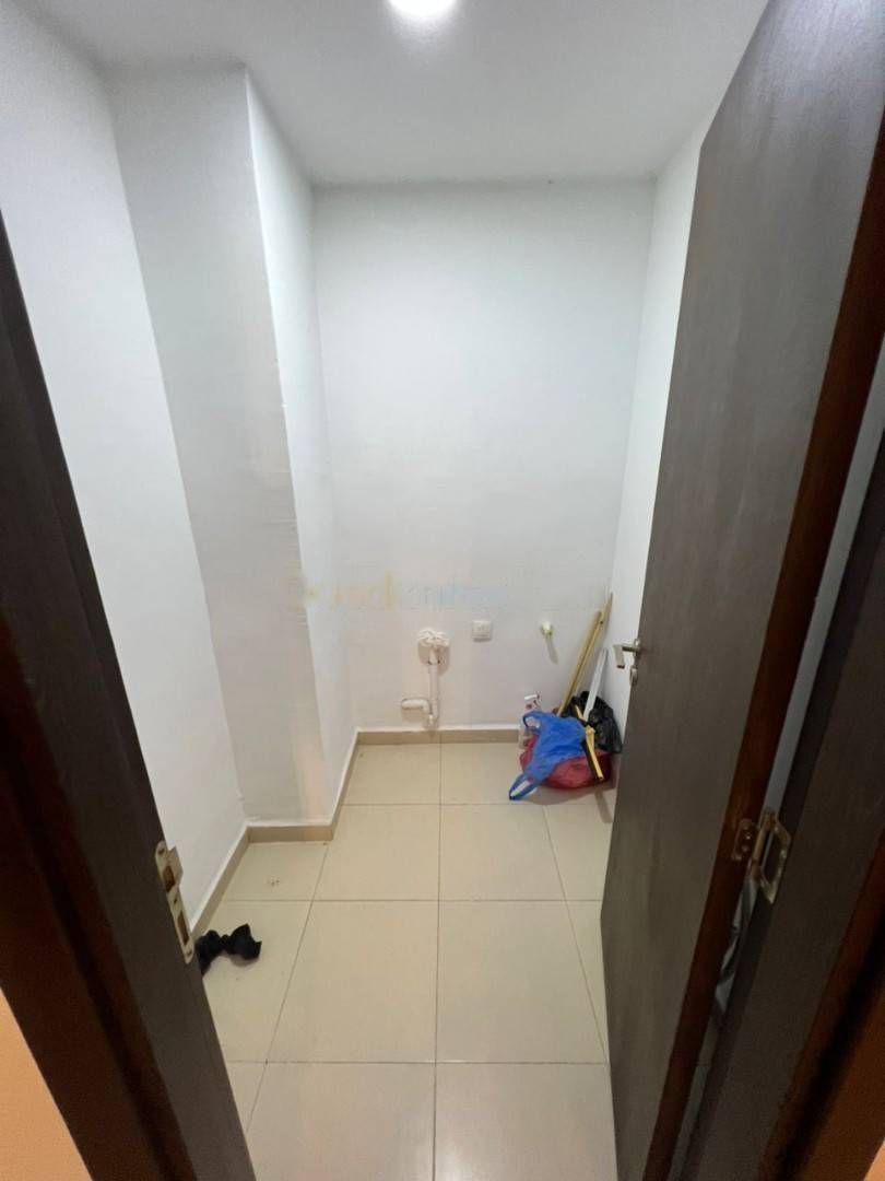 Location Appartement F4 El Achour