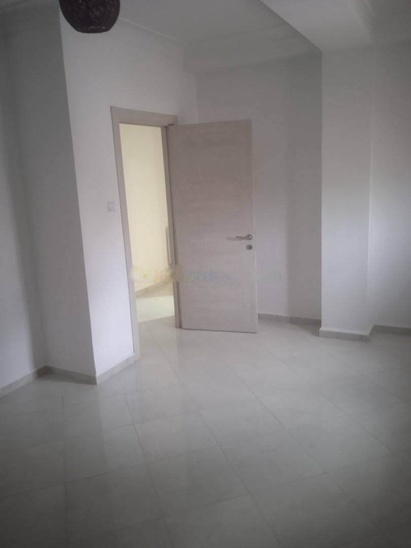 Location Appartement F3 Kouba