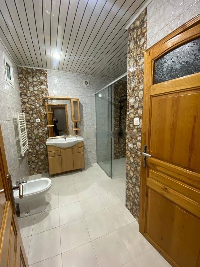 Location Niveau de villa F4 Bir Mourad Rais