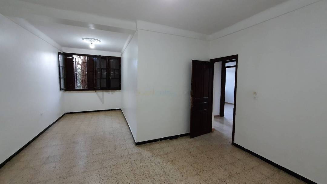 Location Niveau de villa F5 Djasr Kasentina