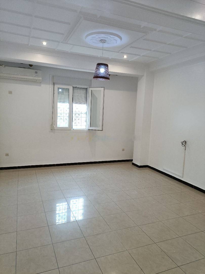 Location Niveau de villa F6 Cheraga