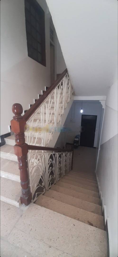 Location Niveau de villa F5 Rouiba