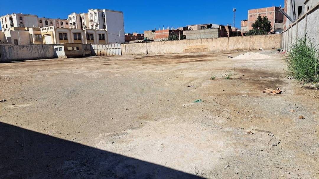 Location Terrain Baraki