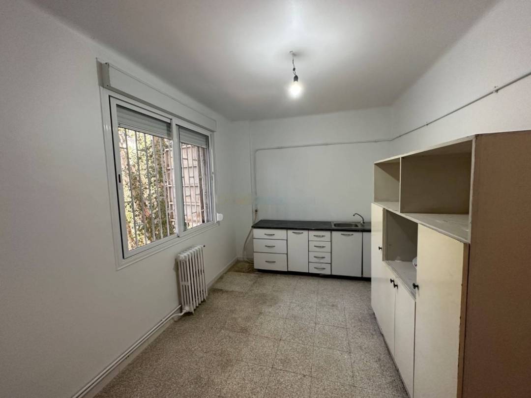 Location Appartement F2 Hydra