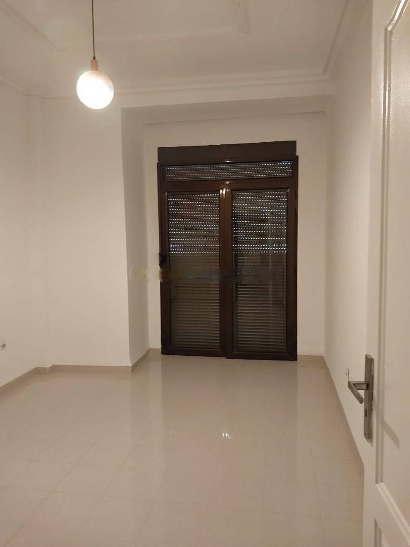 Location Appartement F4 Birkhadem