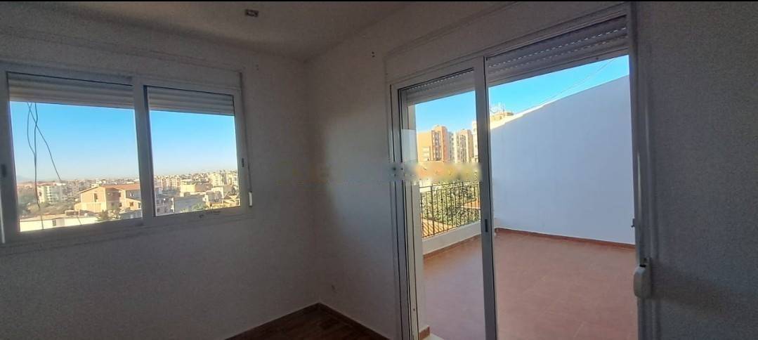 Location Appartement F5 El Achour