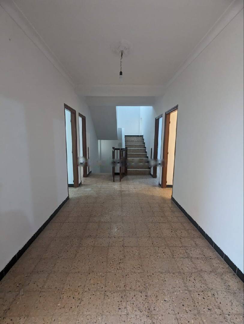 Location Niveau de villa F5 Ain Benian