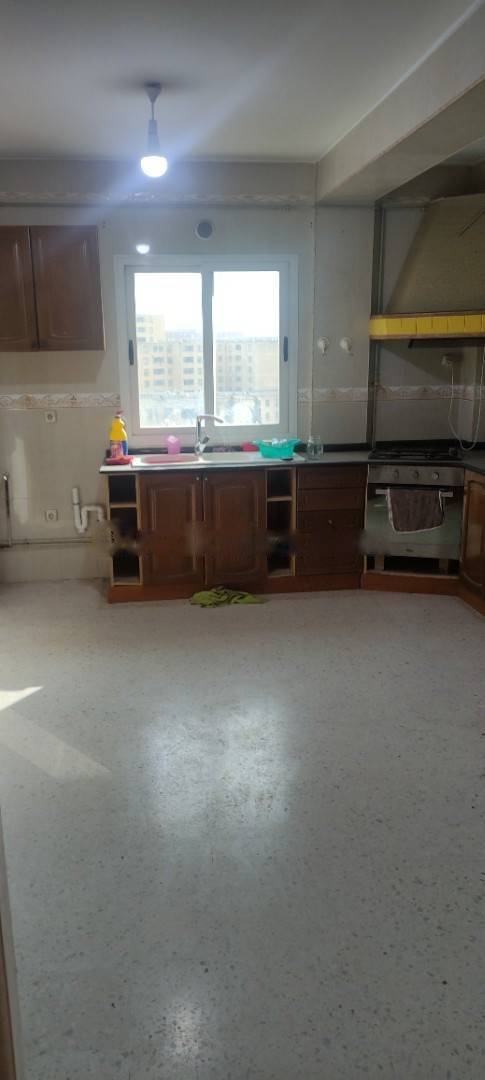 Location Appartement F4 Birkhadem