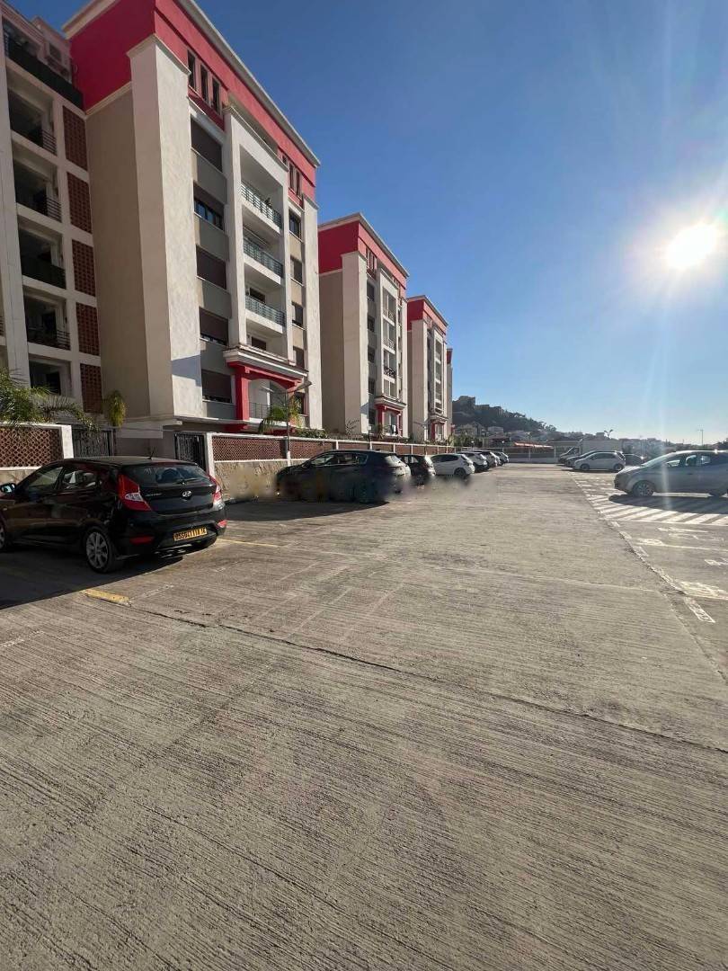 Location Appartement F4 El Achour
