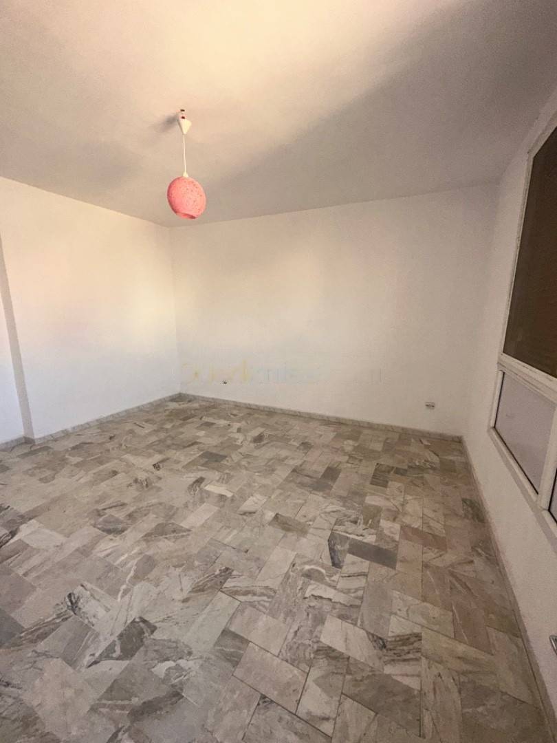 Location Appartement F4 Kouba