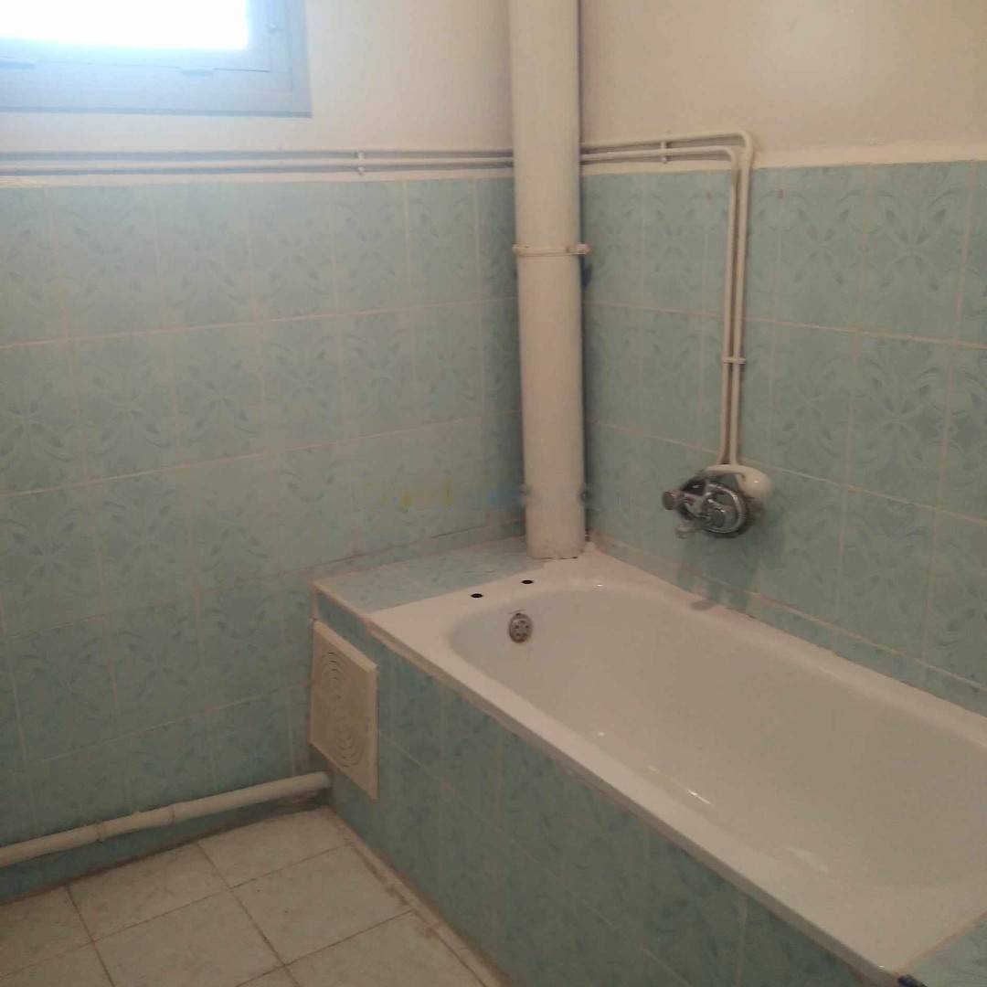 Location Appartement F4 Bouzareah