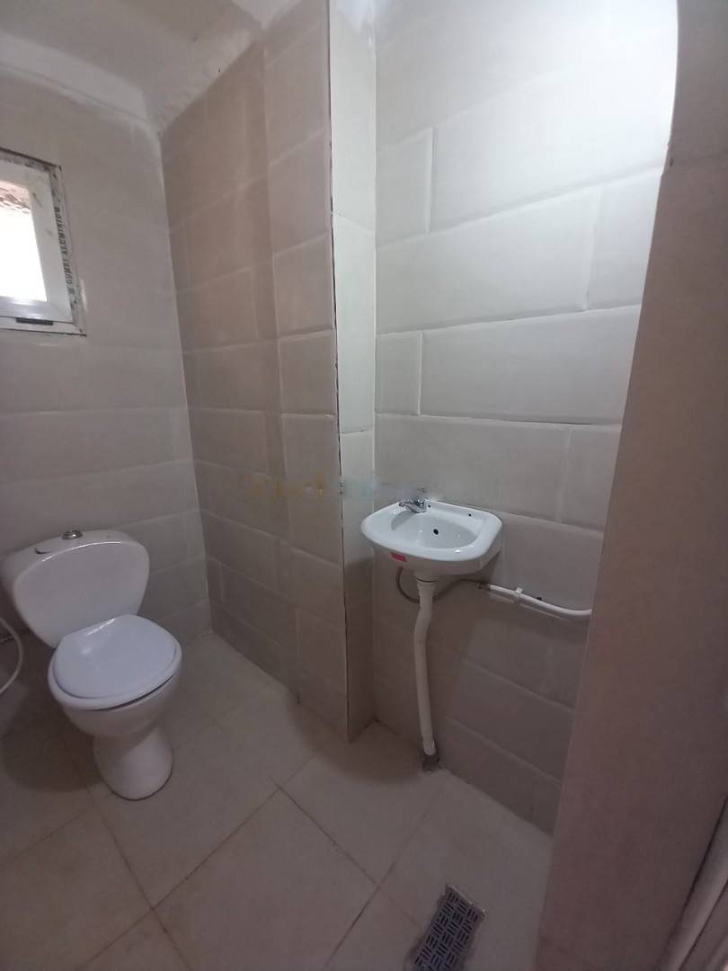 Location Niveau de villa F1 Bordj El Bahri