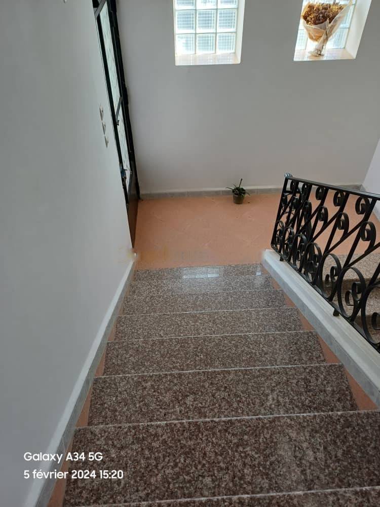 Location niveau de villa f5 birkhadem 4