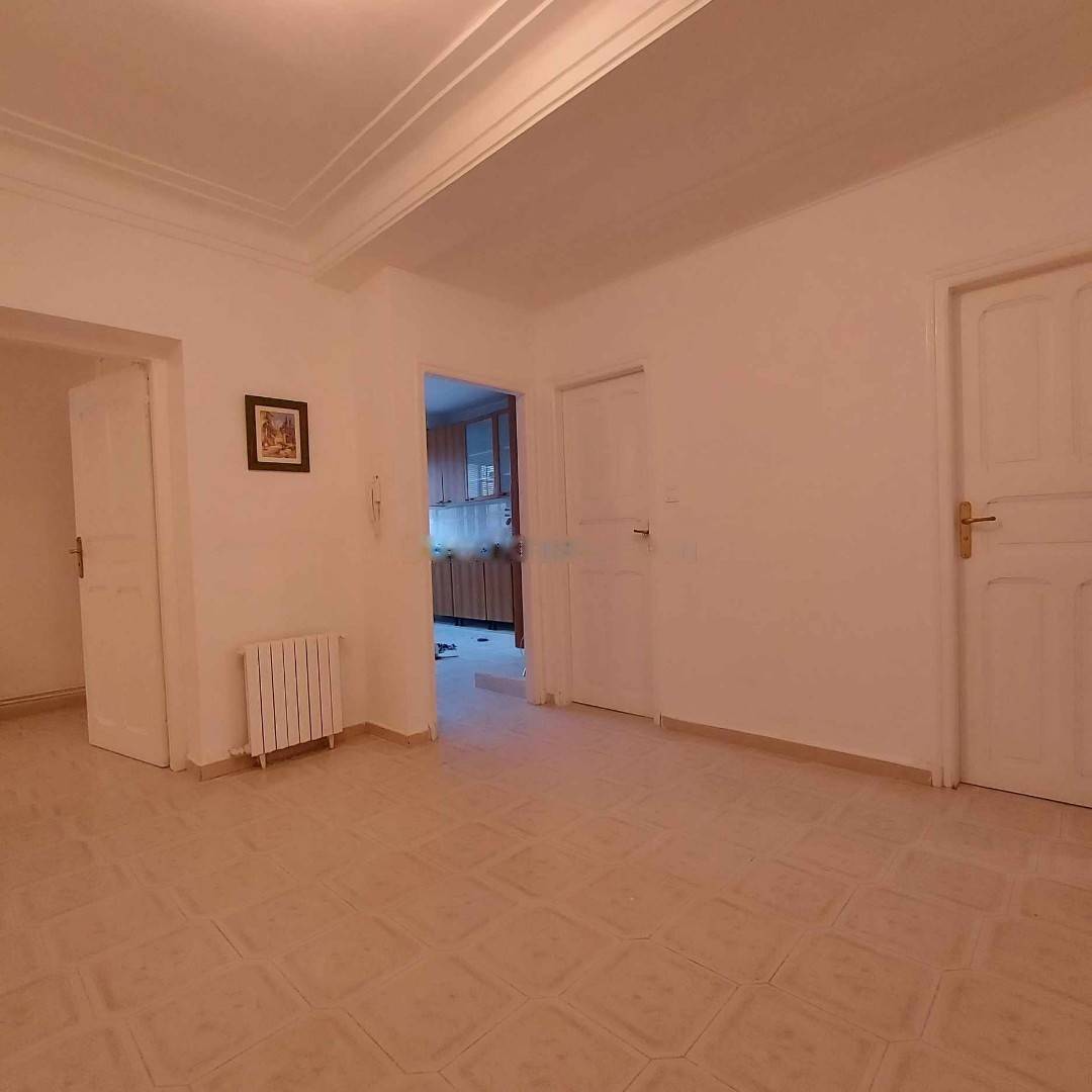 Location Niveau de villa F4 Cheraga