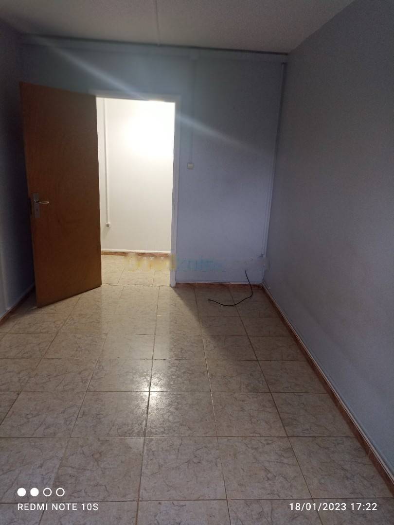 Location Appartement F4 Dely Ibrahim