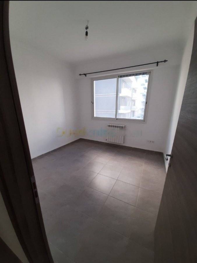 Location Appartement F3 Birkhadem