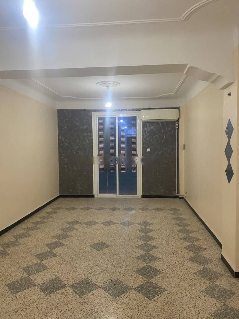 Location Appartement F4 Kouba