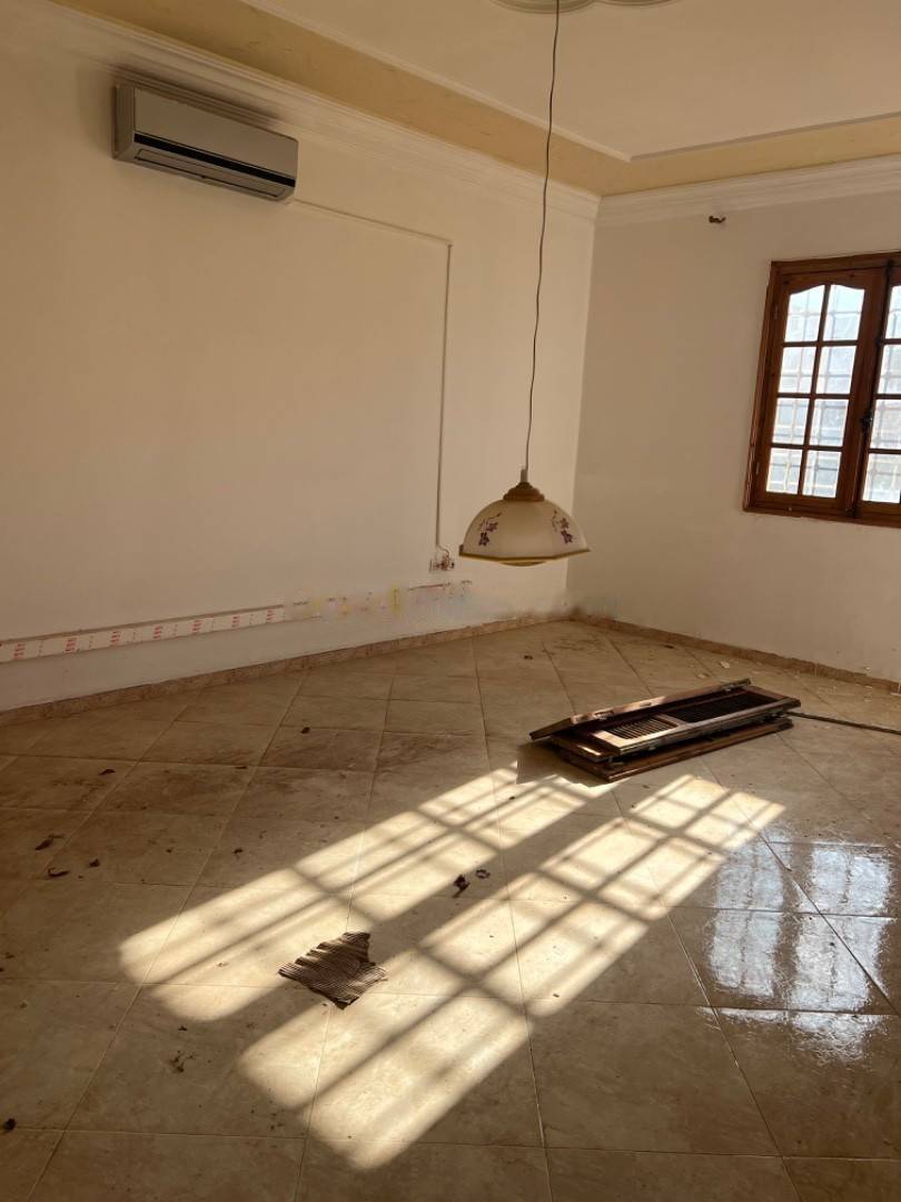 Vente Villa F13 Ouled Fayet