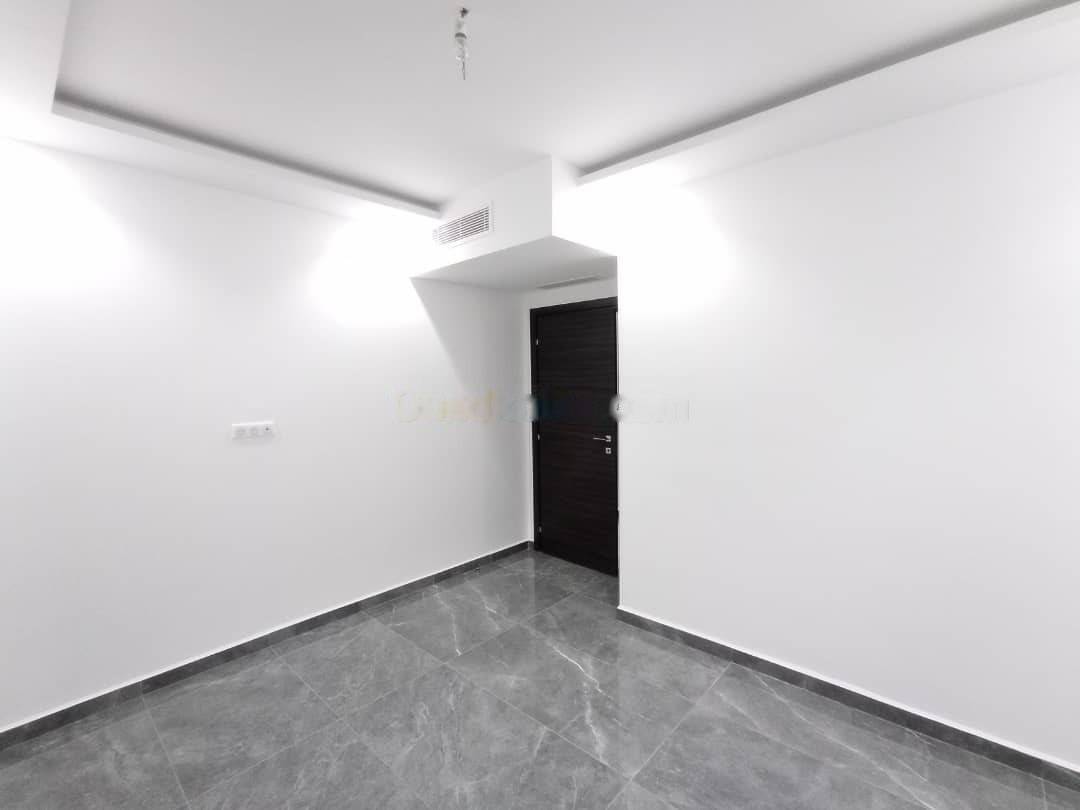 Location Appartement F4 Hydra