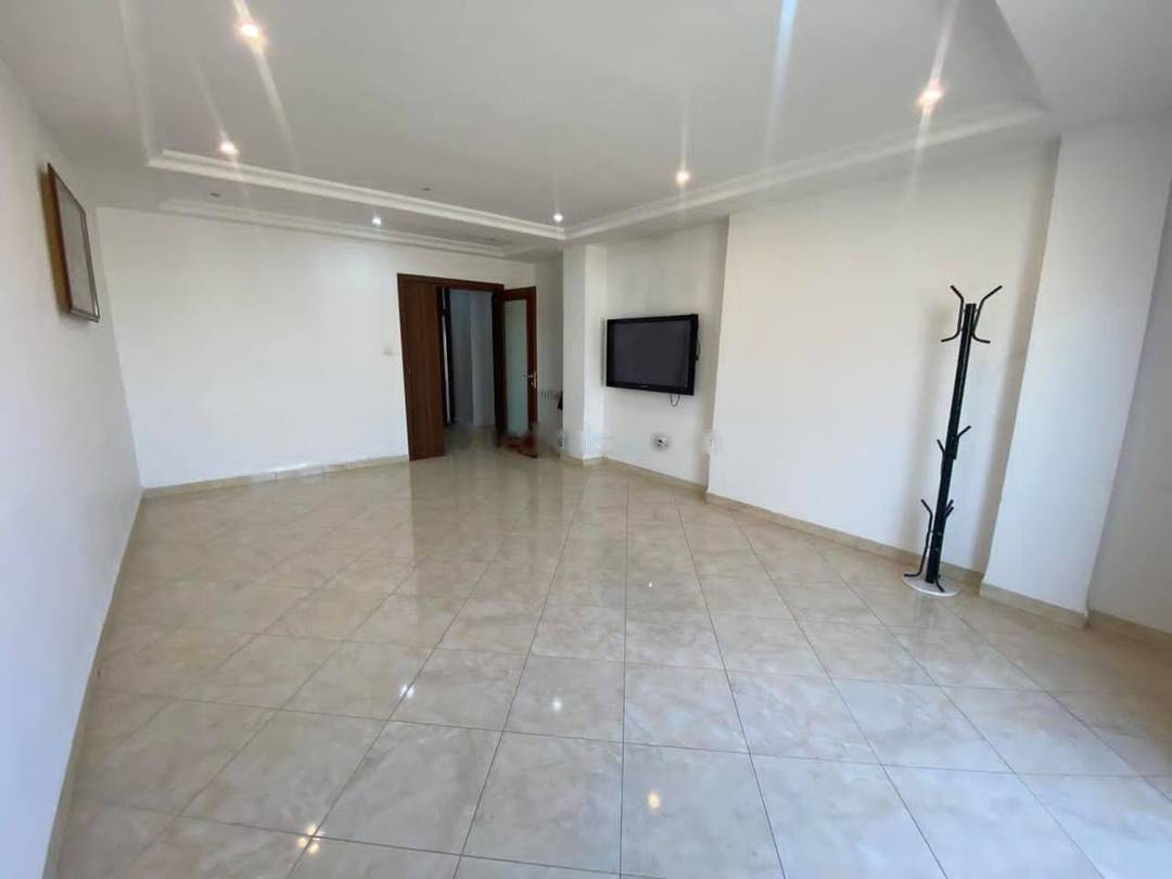 Location Appartement F5 El Achour