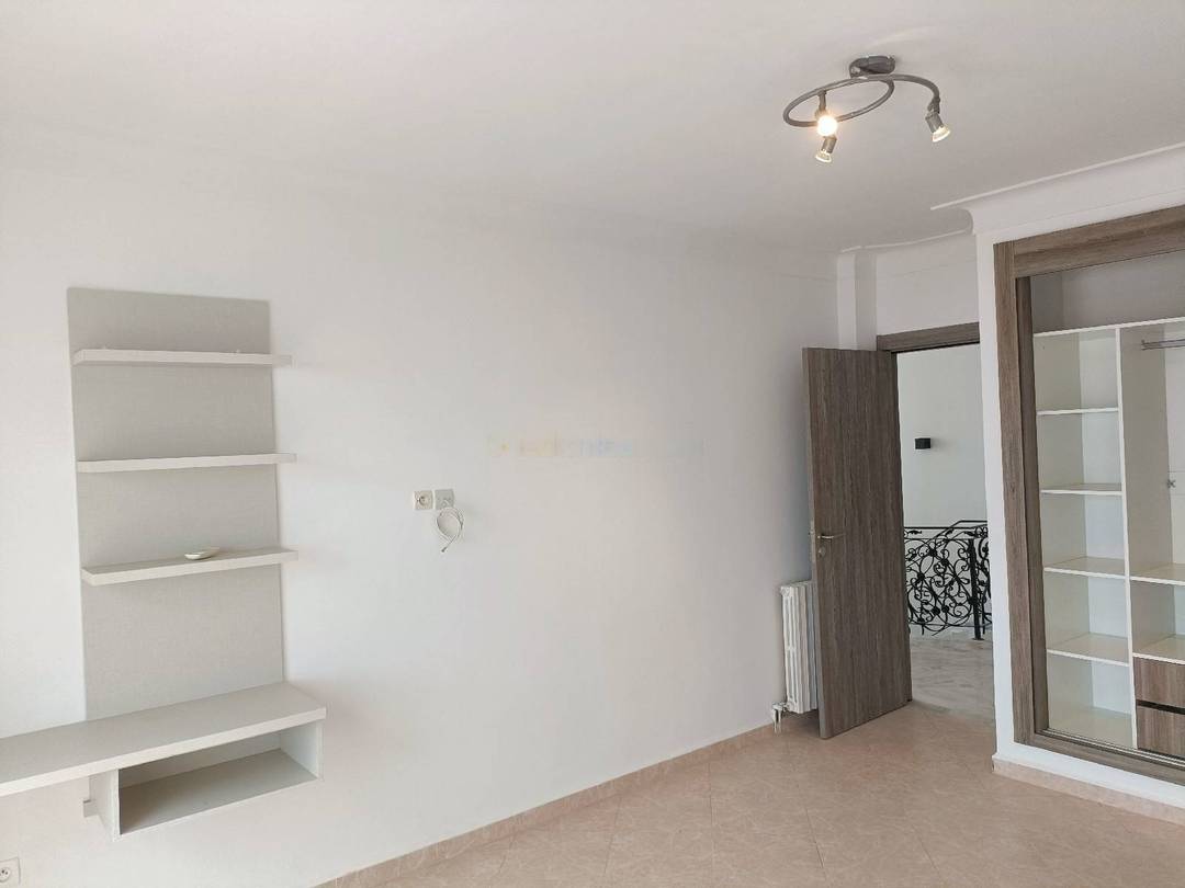 Location Appartement F7 El Biar