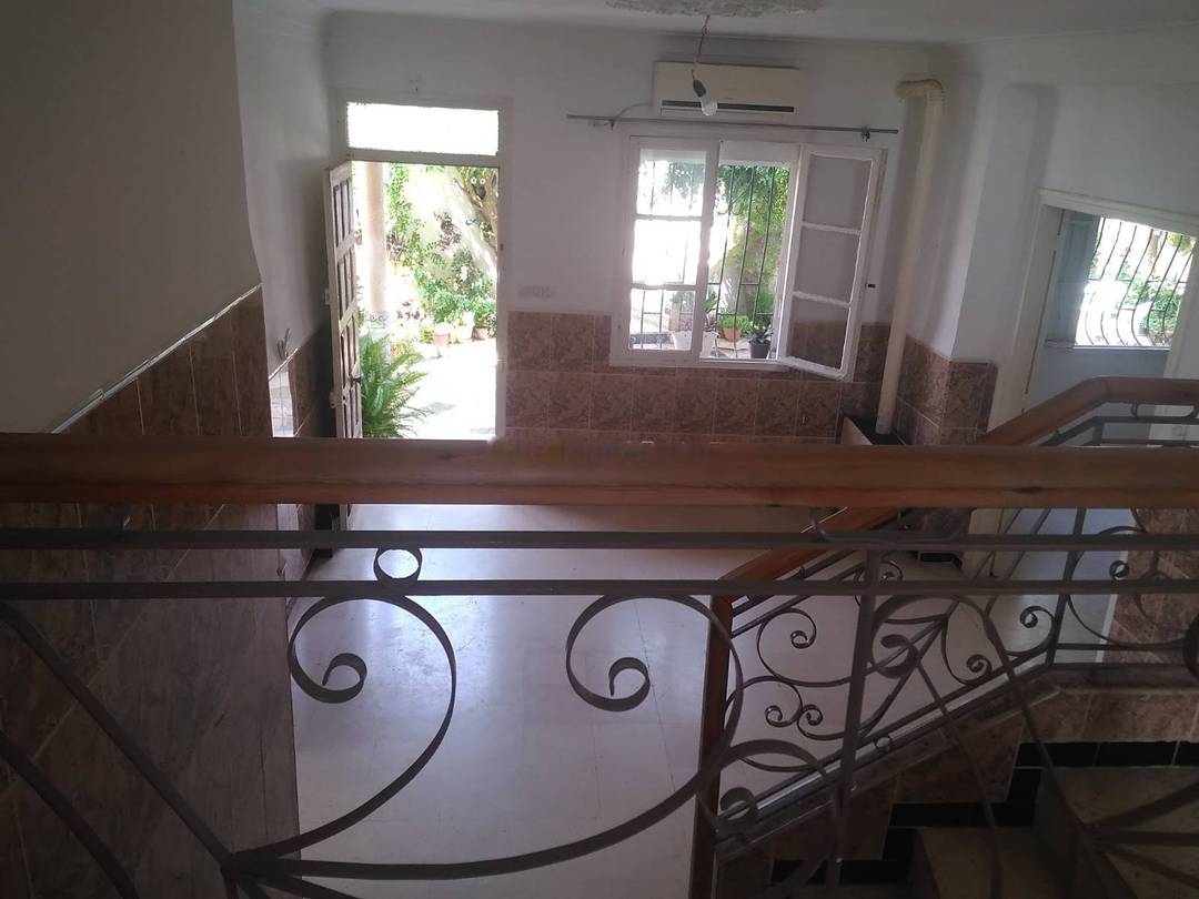 Location Niveau de villa F4 Birkhadem