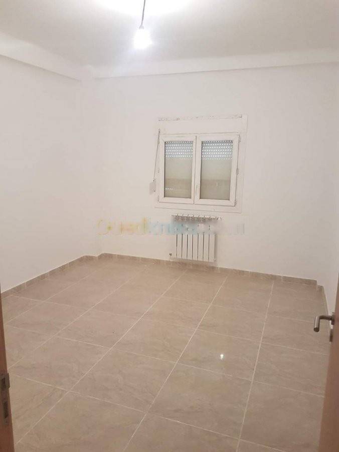 Location Appartement F5 Bordj El Bahri