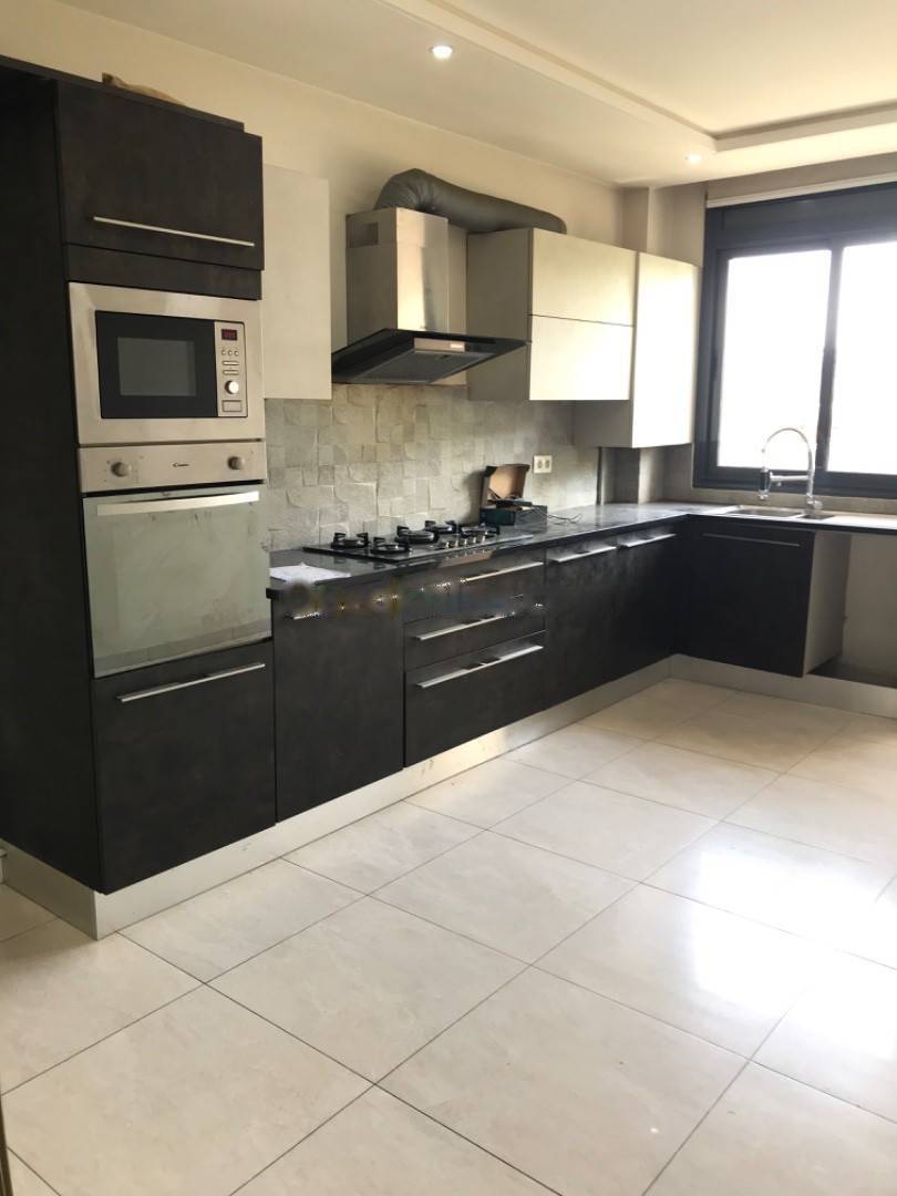 Location Appartement F4 El Achour