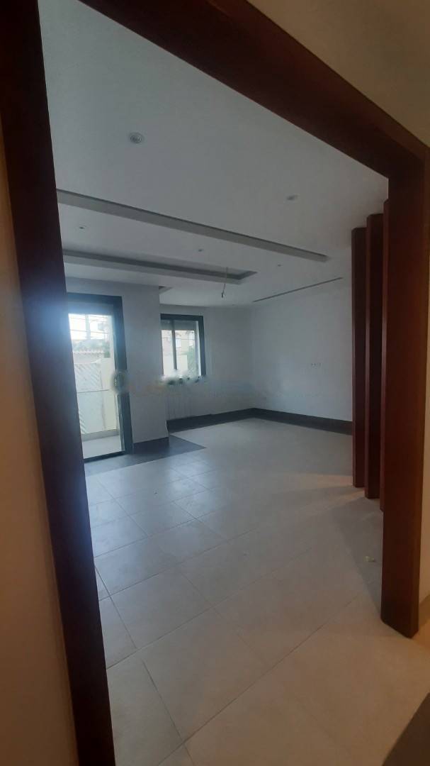 Location Appartement F4 Baba Hassen