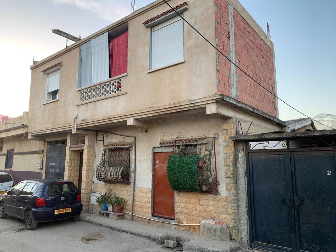 Vente local f8 el harrach 14