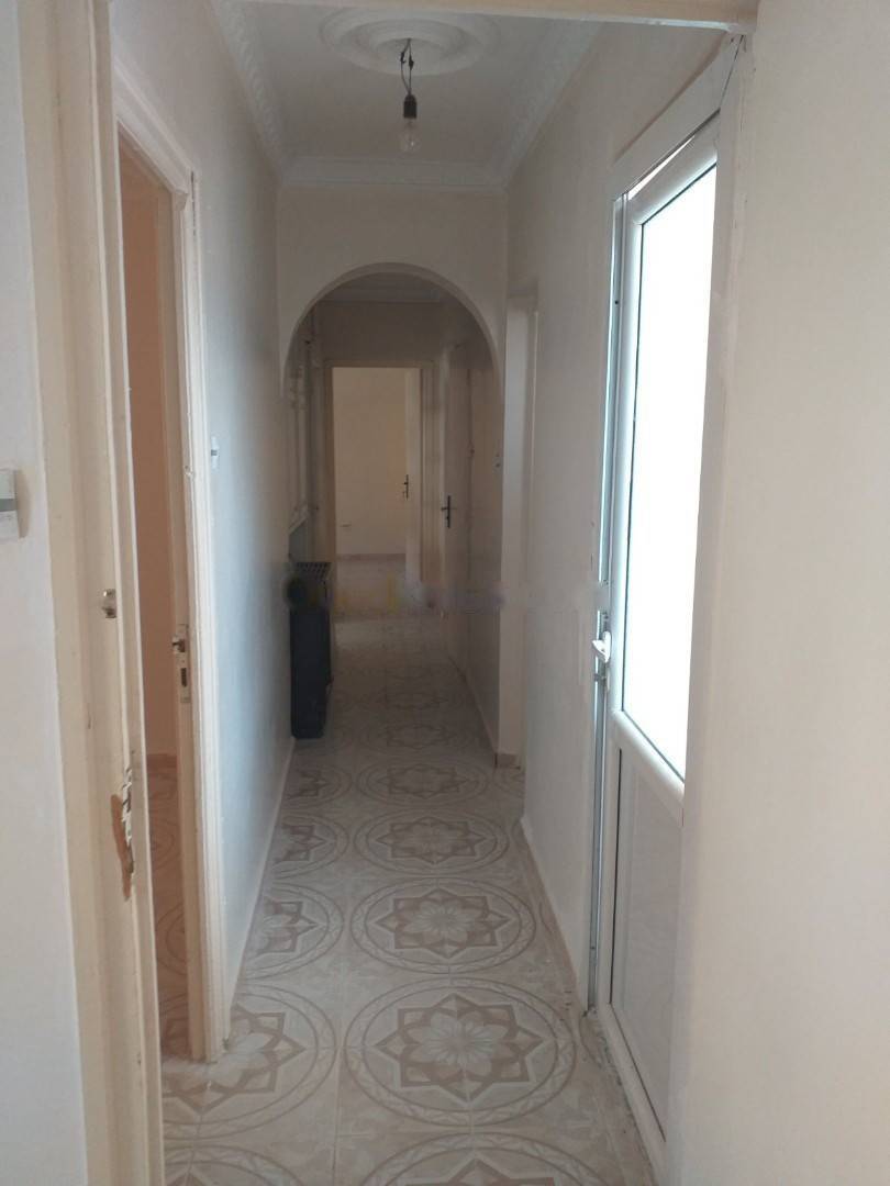 Location Appartement F4 Djasr Kasentina