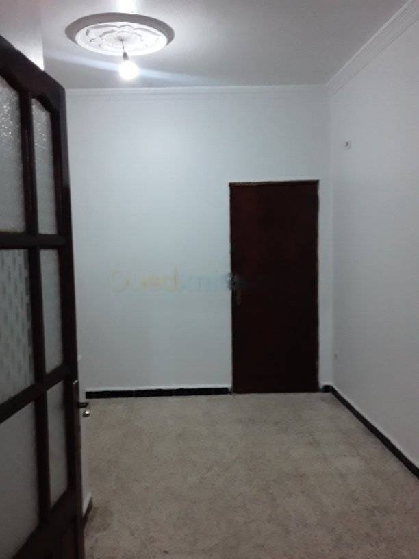 Location villa f3 khraicia