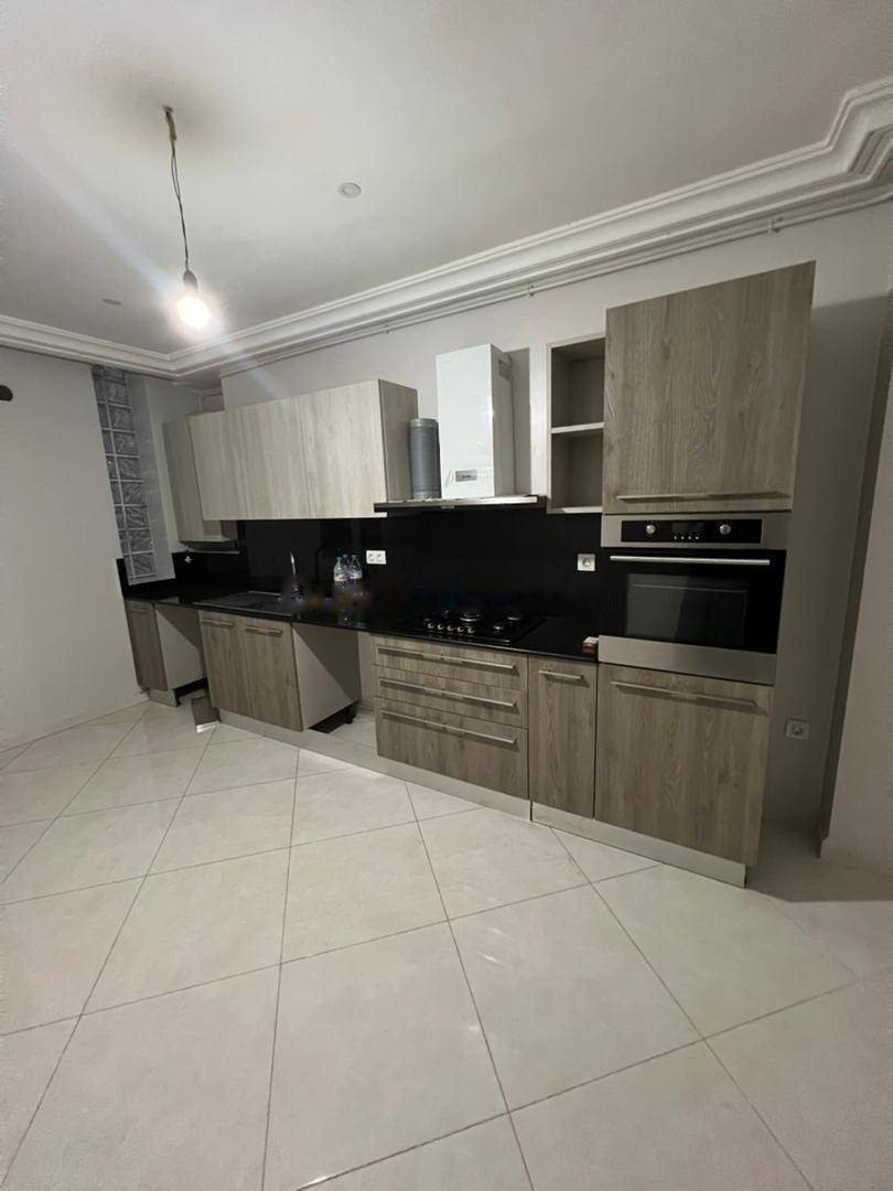 Location Appartement F4 El Achour