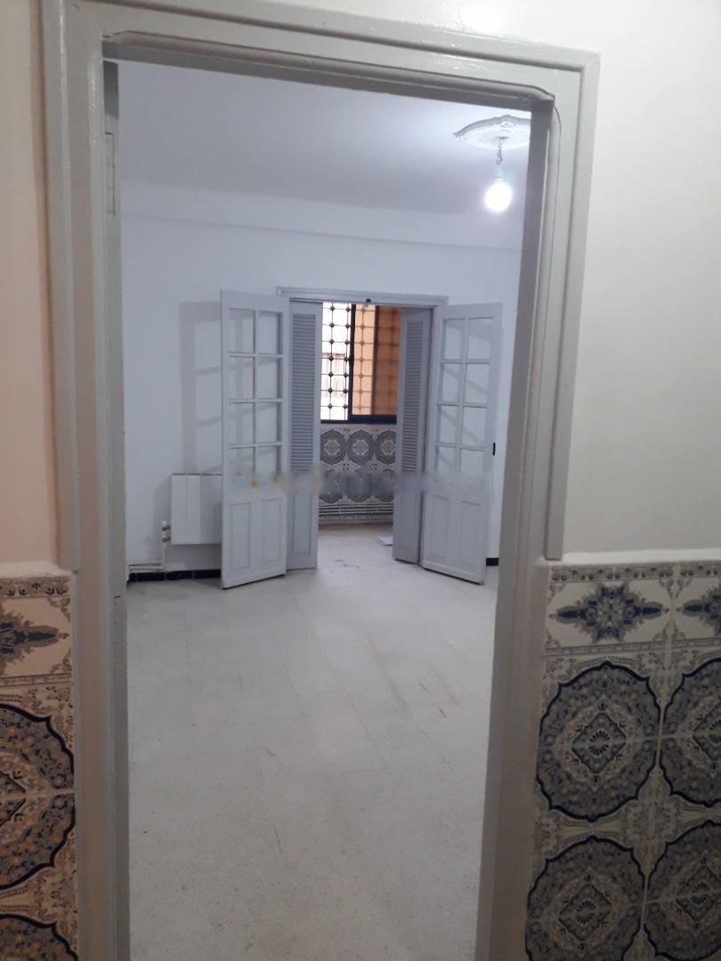 Location Appartement F5 Birkhadem