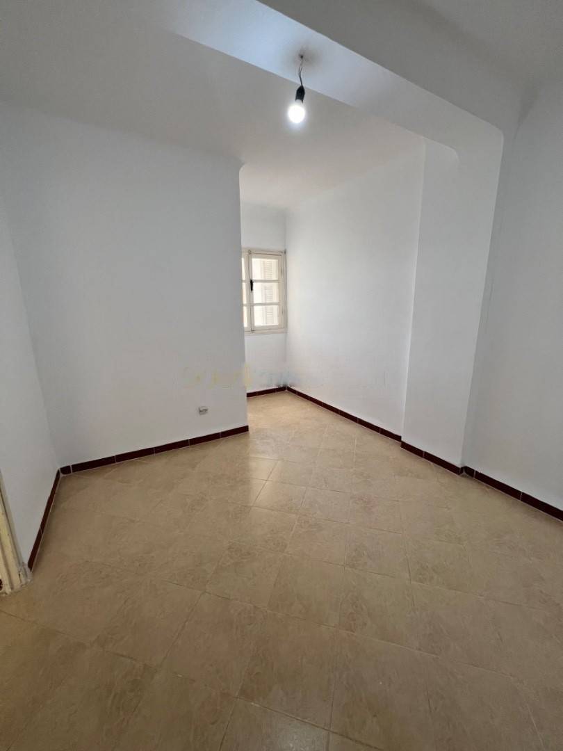 Location Appartement F3 Birkhadem