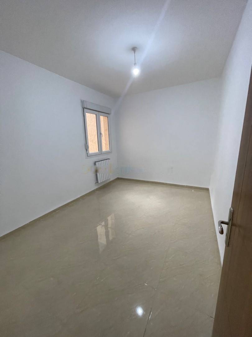 Location Appartement F4 Staoueli