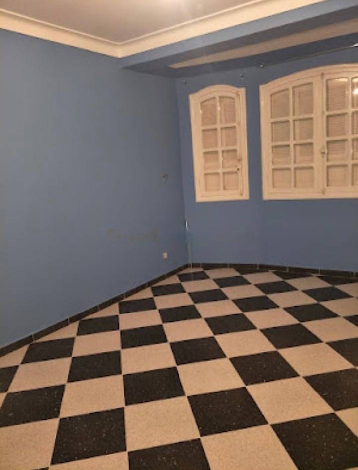 Location Niveau de villa F3 Ain Benian