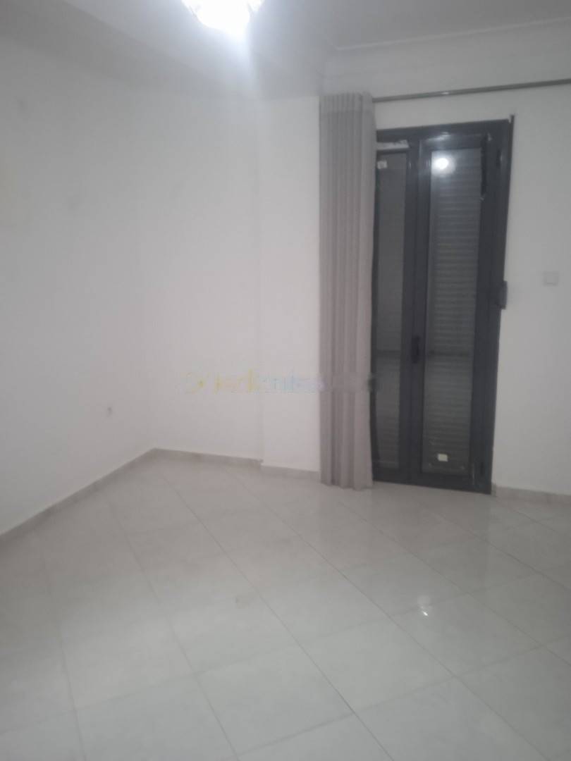 Location Appartement F3 Kouba