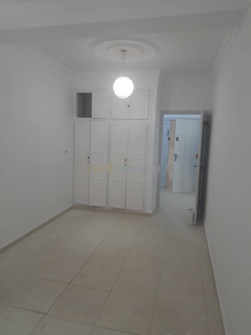 Location Niveau de villa F5 Birkhadem