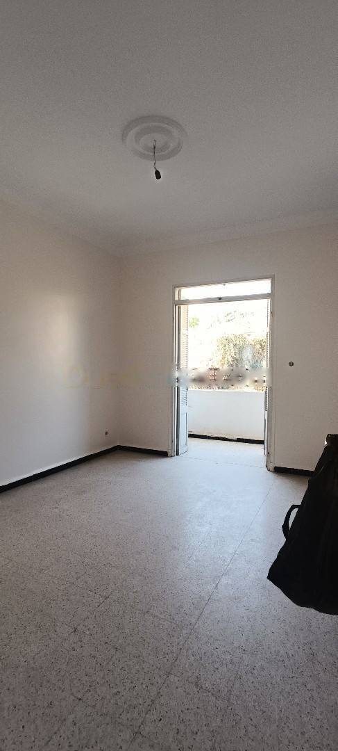 Location Niveau de villa F3 Birkhadem