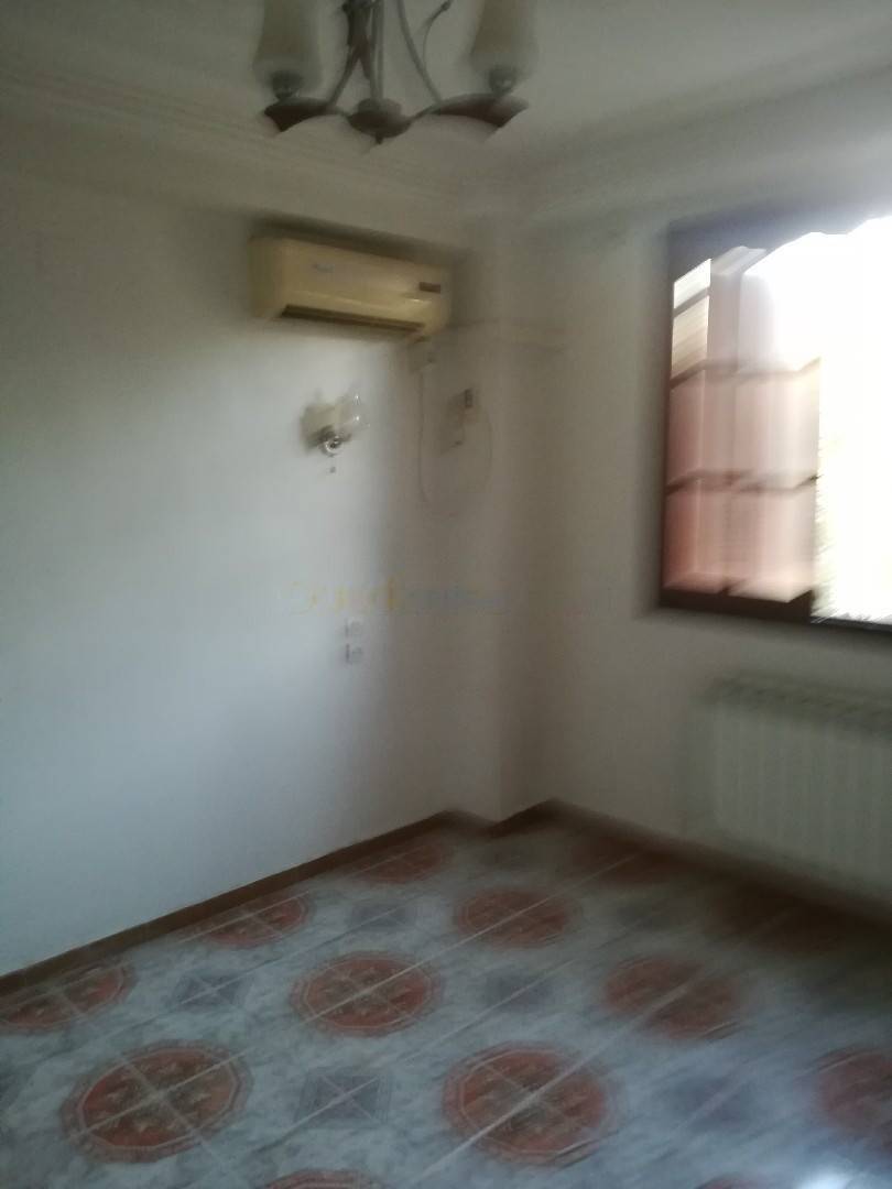 Location appartement f3 hydra