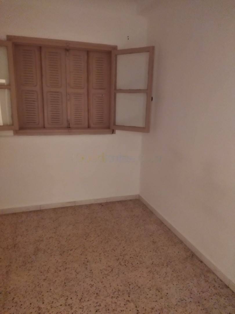 Location Niveau de villa F3 Birkhadem