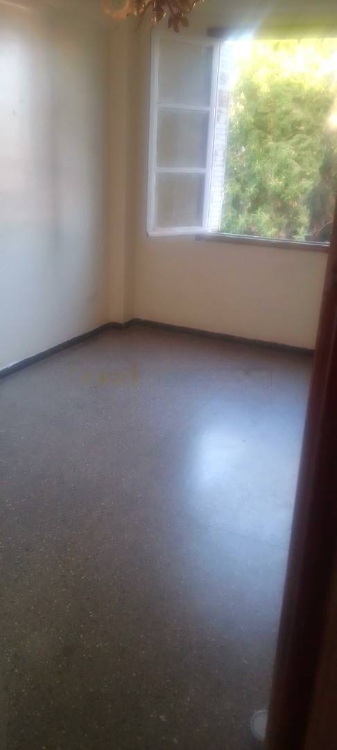 Location Appartement F3 Bouzareah