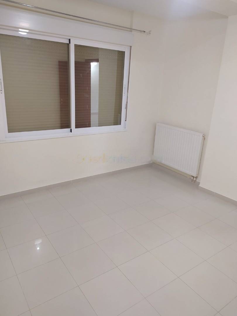 Location Appartement F3 El Achour