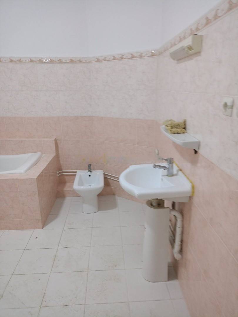 Location Local F0 Draria