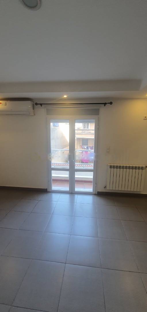 Location Appartement F4 Hussein Dey