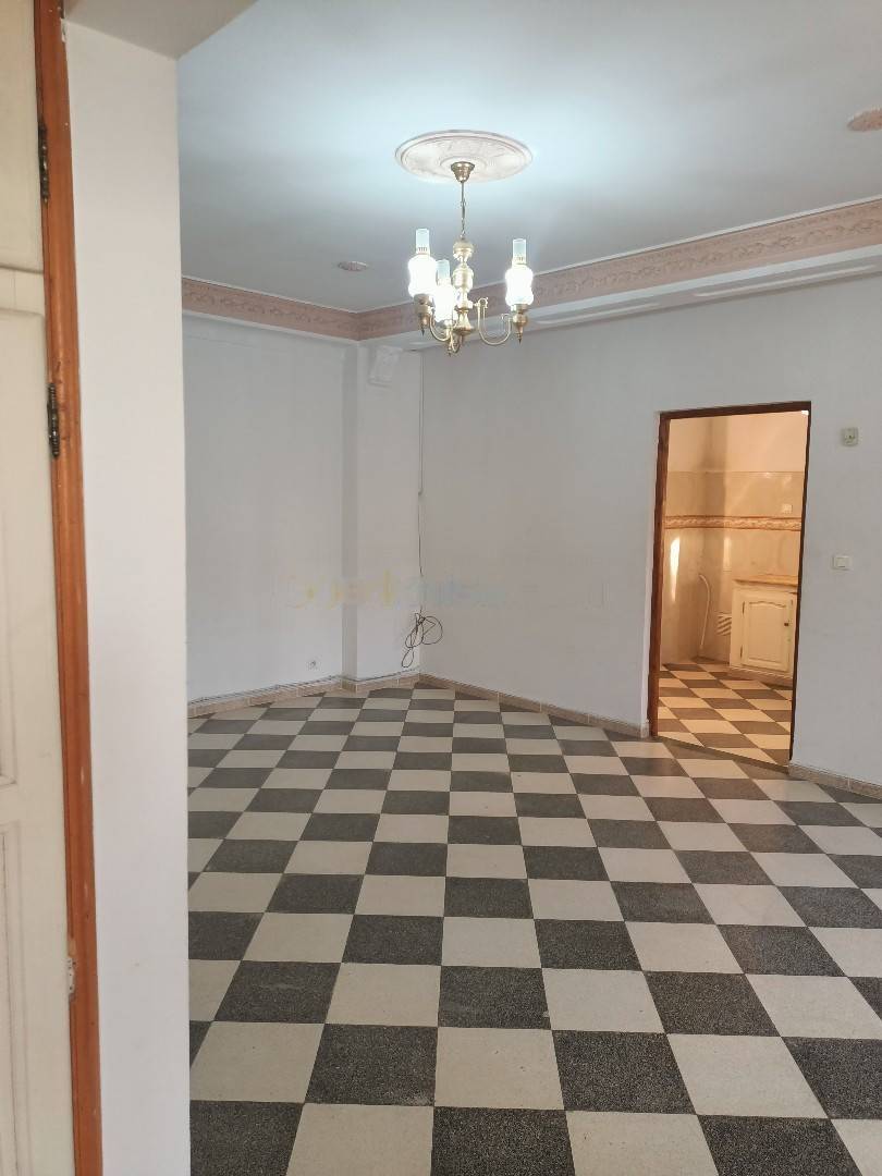 Location Niveau de villa F3 Birkhadem