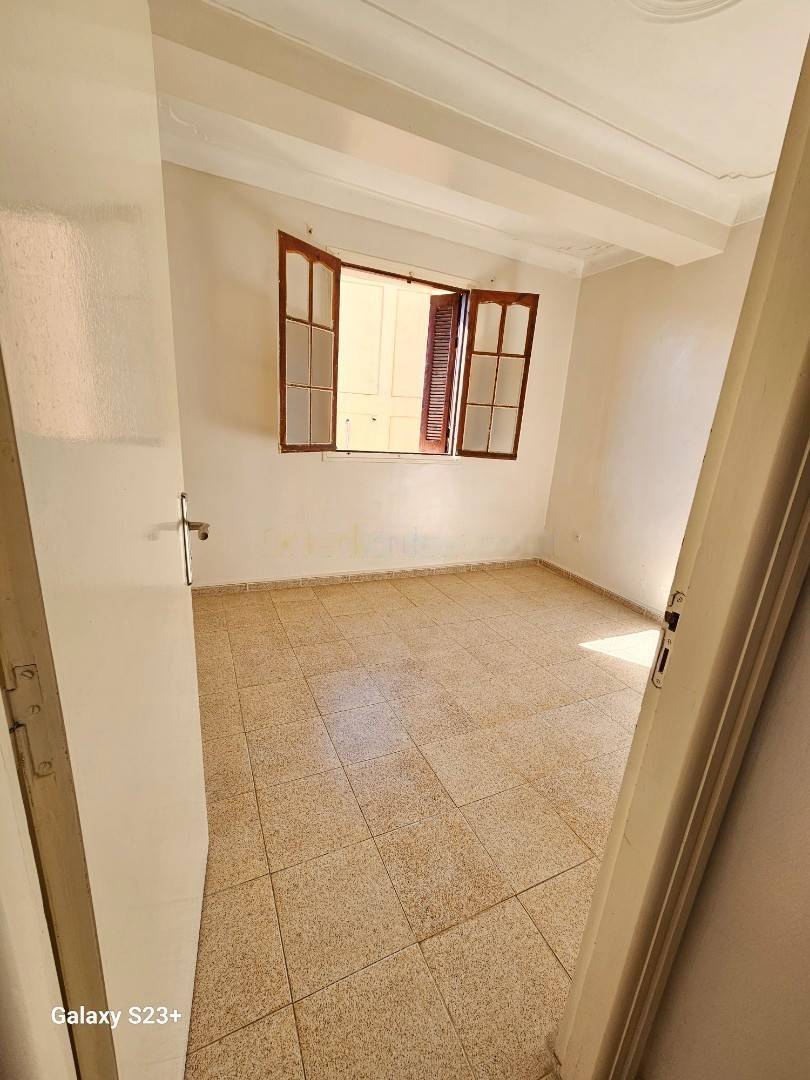 Location Appartement F4 El Achour