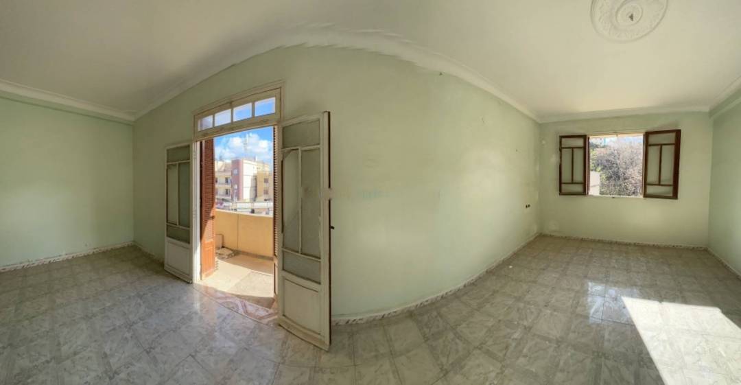 Vente Niveau de villa F3 Hussein Dey